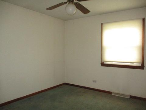 3736 Sangamon St, Steger, IL 60475 photo 8
