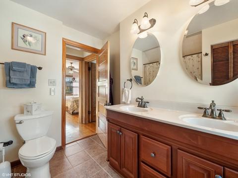 4922 W Cullom Ave, Chicago, IL 60641 photo 13