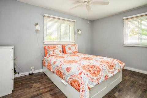 705 Audubon St, Hoffman Estates, IL 60169 photo 9
