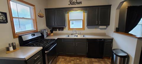 401 E Front St, Mount Morris, IL 61054 photo 5