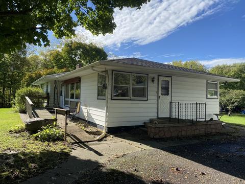 112 2nd St, Mark, IL 61340 photo 2