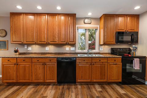 552 Edwards Ave, East Dundee, IL 60118 photo 9