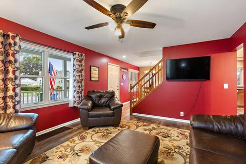 552 Edwards Ave, East Dundee, IL 60118 photo 12