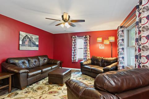 552 Edwards Ave, East Dundee, IL 60118 photo 13