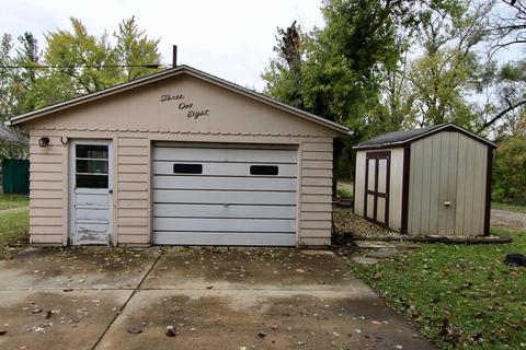 318 E 3rd St, Depue, IL 61322 photo 4