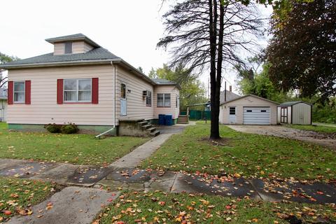318 E 3rd St, Depue, IL 61322 photo 1