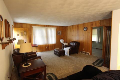 318 E 3rd St, Depue, IL 61322 photo 10