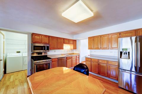 861 Groton Ln, Bartlett, IL 60103 photo 7