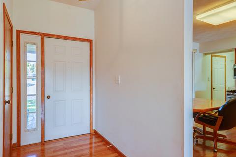 861 Groton Ln, Bartlett, IL 60103 photo 3