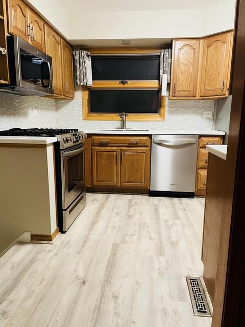 1187 Mohawk Dr, Elgin, IL 60120 photo 3