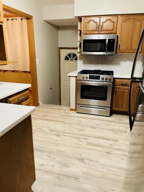 1187 Mohawk Dr, Elgin, IL 60120 photo 4