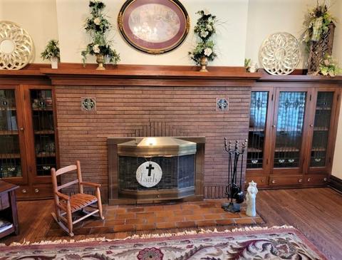 408 E 2nd St, Dixon, IL 61021 photo 3