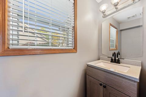 4518 Hedge Row Ct, Plainfield, IL 60586 photo 13