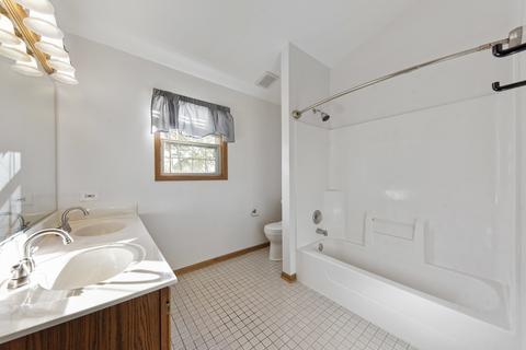 4518 Hedge Row Ct, Plainfield, IL 60586 photo 16