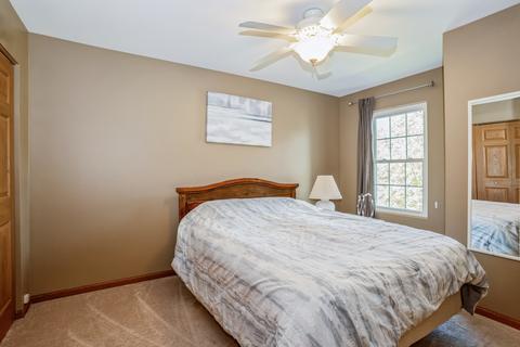 2051 Norwich Dr, Bartlett, IL 60103 photo 11