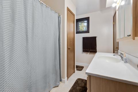 5107 Cambridge Dr, Mchenry, IL 60050 photo 18