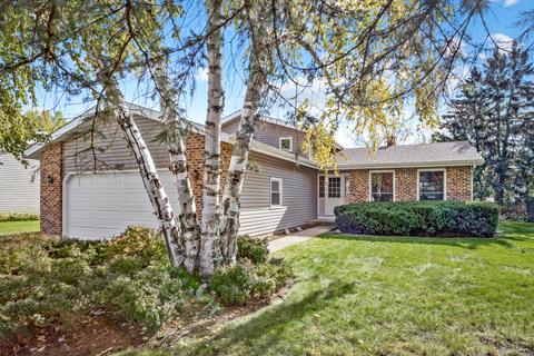 5107 Cambridge Dr, Mchenry, IL 60050 photo 1