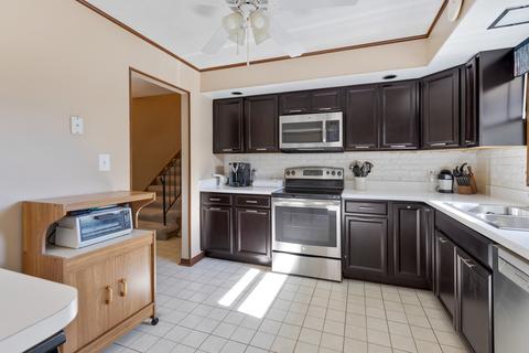 5107 Cambridge Dr, Mchenry, IL 60050 photo 8