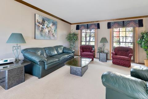 5107 Cambridge Dr, Mchenry, IL 60050 photo 12