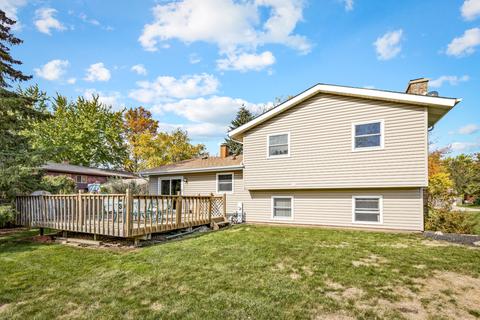 5107 Cambridge Dr, Mchenry, IL 60050 photo 3