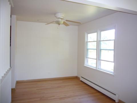 1084 Willson Dr, Des Plaines, IL 60016 photo 10