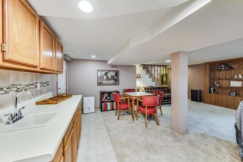 2122 E Craig Dr, Des Plaines, IL 60018 photo 33