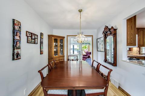 2122 E Craig Dr, Des Plaines, IL 60018 photo 7