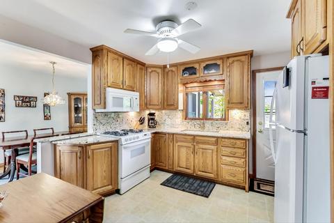 2122 E Craig Dr, Des Plaines, IL 60018 photo 10