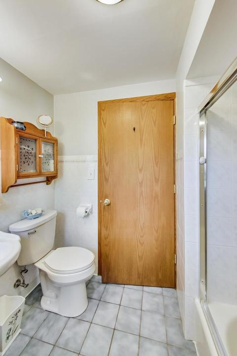 2122 E Craig Dr, Des Plaines, IL 60018 photo 30