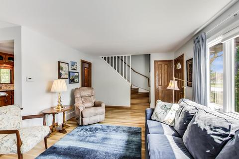 2122 E Craig Dr, Des Plaines, IL 60018 photo 5