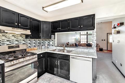 4543 Olmstead Dr, Hoffman Estates, IL 60192 photo 8