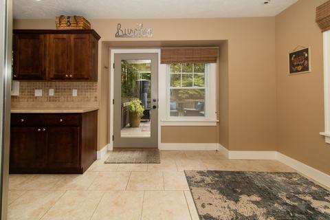20 Broadway Pl, Normal, IL 61761 photo 9