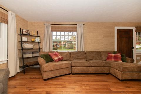 20 Broadway Pl, Normal, IL 61761 photo 8