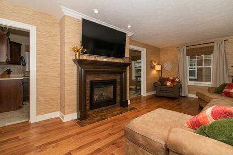 20 Broadway Pl, Normal, IL 61761 photo 3