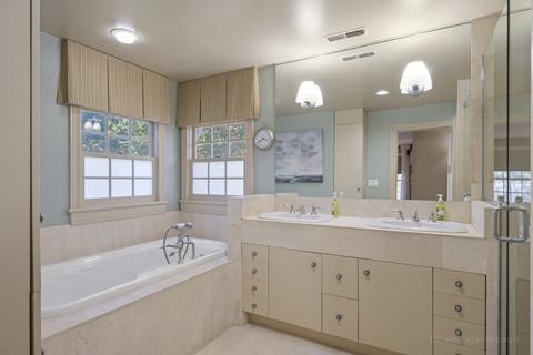 667 Bluff St, Glencoe, IL 60022 photo 23