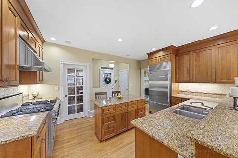 667 Bluff St, Glencoe, IL 60022 photo 9