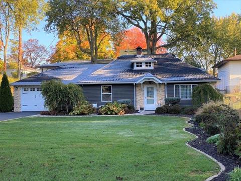 810 W Park St, Morrison, IL 61270 photo 1
