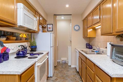 1716 Rockingham Dr #A7, Normal, IL 61761 photo 12