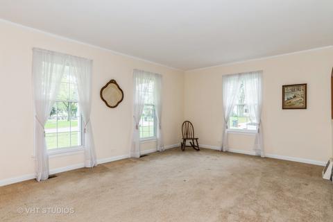 1932 E Indiana St, Wheaton, IL 60187 photo 2