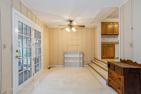 1932 E Indiana St, Wheaton, IL 60187 photo 4