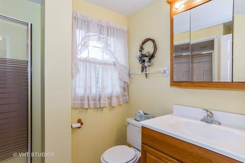 1932 E Indiana St, Wheaton, IL 60187 photo 10