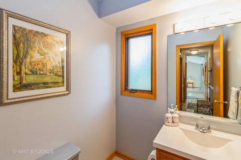 4325 Eisenhower Cir, Hoffman Estates, IL 60192 photo 9