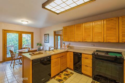 4325 Eisenhower Cir, Hoffman Estates, IL 60192 photo 7