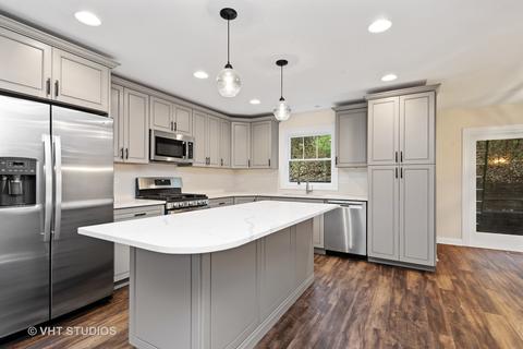 900 Surrey Ln, Algonquin, IL 60102 photo 5