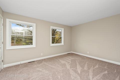 900 Surrey Ln, Algonquin, IL 60102 photo 13