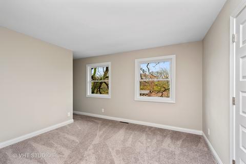 900 Surrey Ln, Algonquin, IL 60102 photo 12