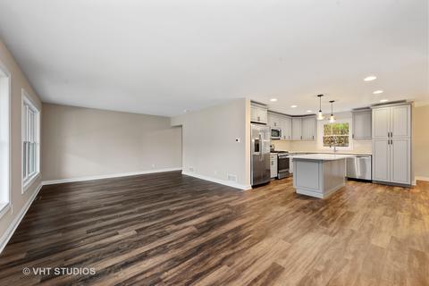 900 Surrey Ln, Algonquin, IL 60102 photo 4