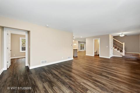 900 Surrey Ln, Algonquin, IL 60102 photo 3