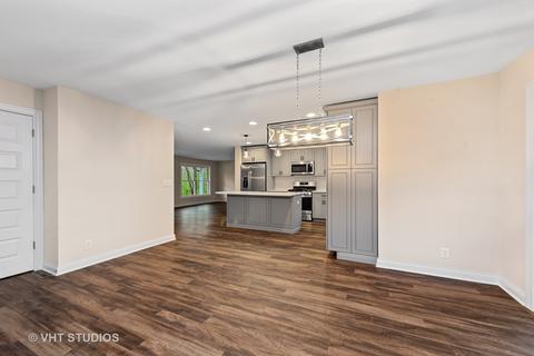 900 Surrey Ln, Algonquin, IL 60102 photo 8