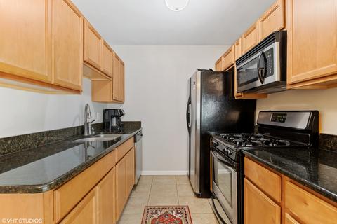 24 Forest Ln, Cary, IL 60013 photo 3